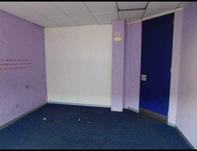 491M² OFFICE TO LET IN FERNDALE